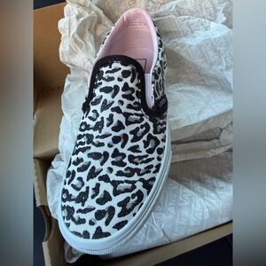 NEW Vans Classic Slip On Leopard Glitter Pastel size 2 youth